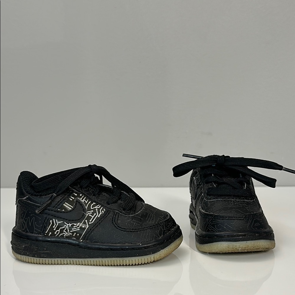 Nike Space‎ Jam Air Force 1 Sneakers Size 4C